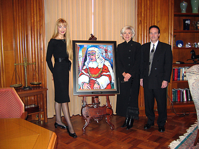 artist Martina Shapiro painting in the Supreme Court of Canada.